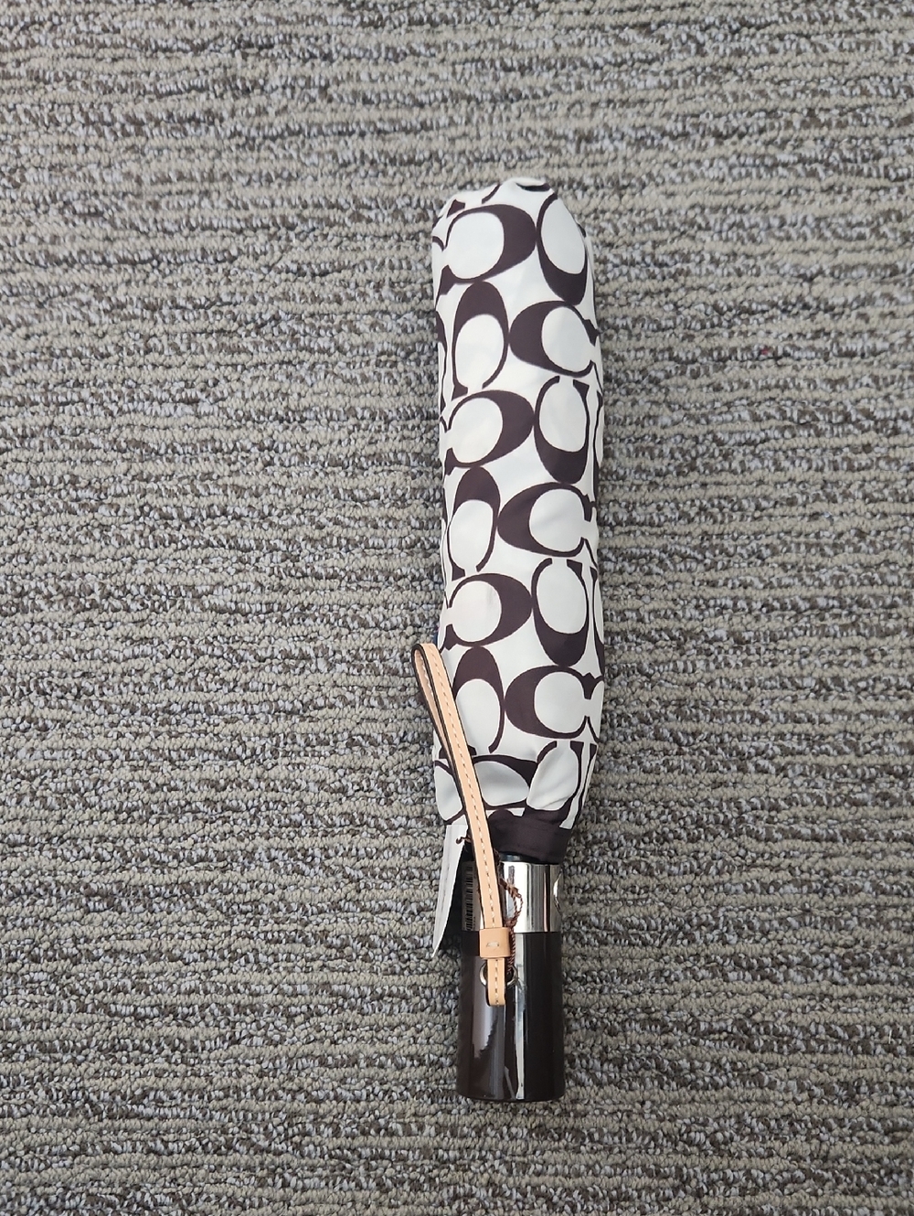 Coach Umbrella - Picture 4 of 16